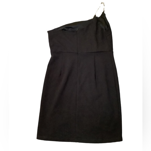 LULU’s black one shoulder mini dress - Picture 2 of 3